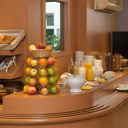 Campanile 14 - Maine Montparnasse Hotel 3*