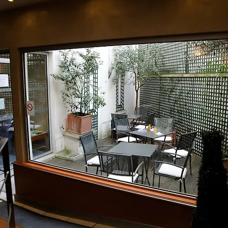 캠파닐 14 - 메인 몽파르나스 3*