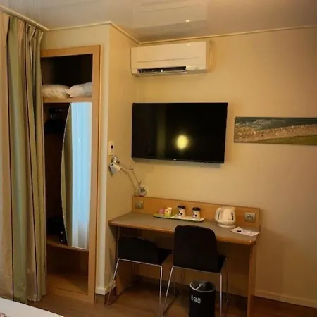 Campanile 14 - Maine Montparnasse Hotell