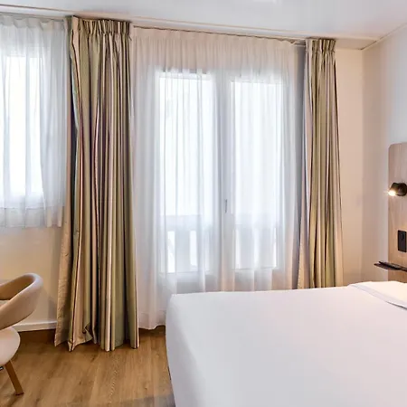Campanile Prime - 14 Maine Montparnasse 3* Parigi